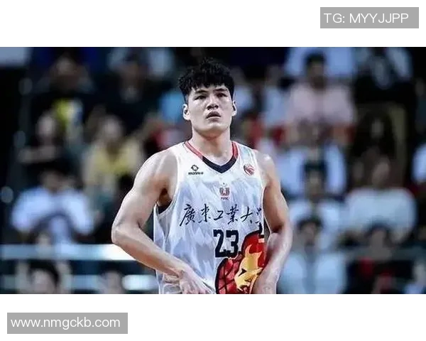 陈国豪合同到期引关注至少五家俱乐部争抢加盟机会